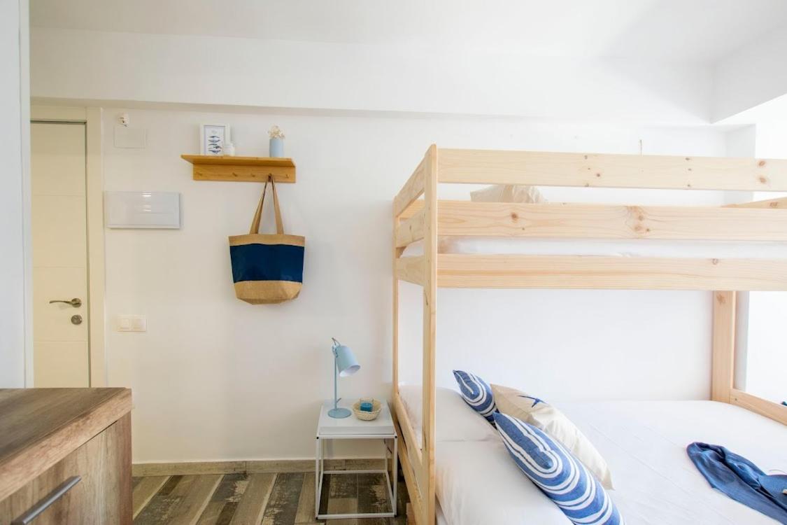 Apartbeach La Brisa Y Frente Playa La Pineda Kültér fotó